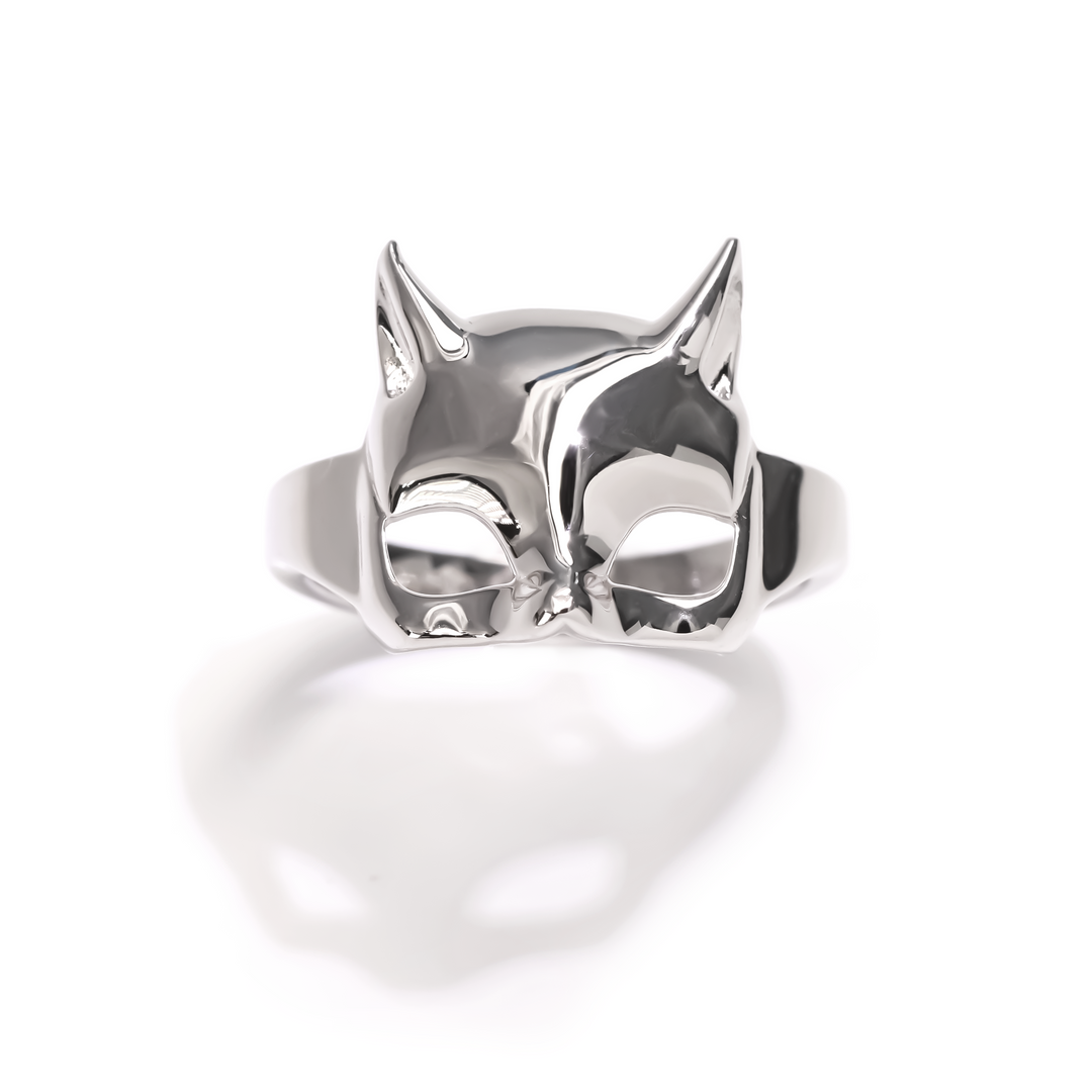 Image of a Panther-themed mask ring inspired by Persona 5 Royal, featuring a bold red cat mask design with silver accents, symbolizing Panther's fiery and dynamic personality as part of the Phantom Thieves.